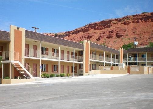 Economy Inn & Suites St. George Exterior foto